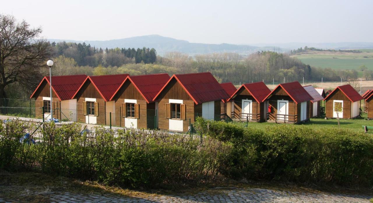 Camping V Raji - Palda Rovensko pod Troskami 外观 照片